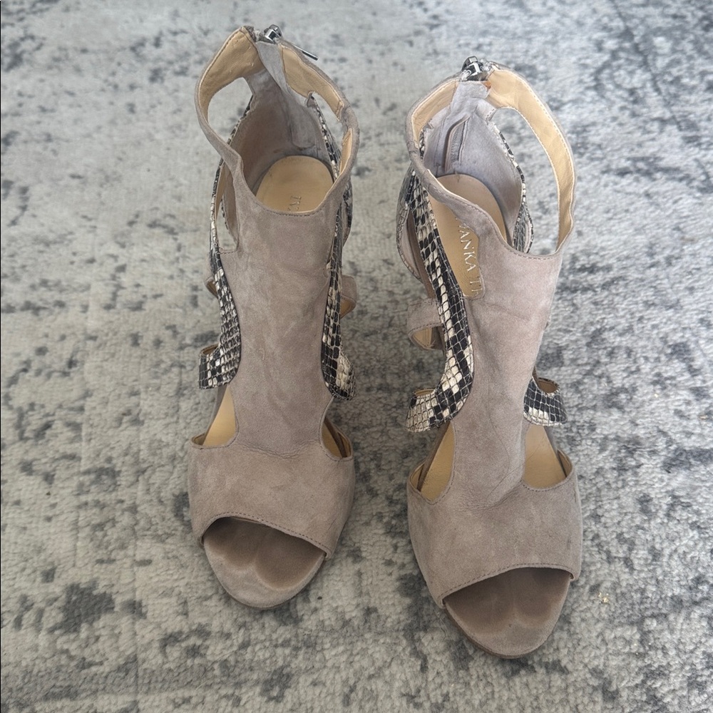 Ivanka Trump Gray and Black Heels